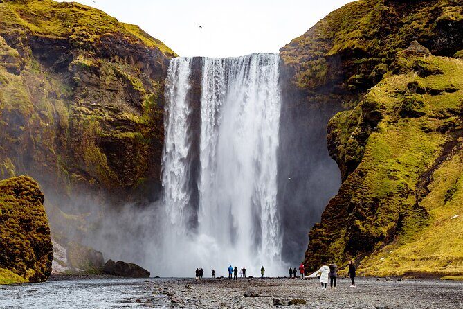 4-Day Iceland: Golden Circle, South Coast, Volcano Hike & Northern Lights - A 4-Day Winter Hit List: Golden Circle to Northern Lights