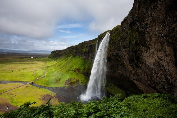 7-Day Complete Iceland: South Coast, Golden Circle, Akureyri & Snaefellsnes - Day 4: Namaskard hot springs, Dimmuborgir lava formations, Hverfjall crater, and Mývatn Nature Baths (optional)