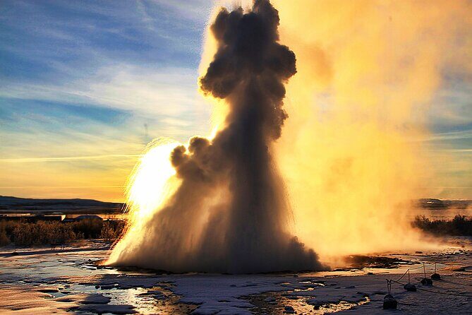 Day Trip to the Golden Circle and Blue Lagoon from Reykjavik - Þingvellir National Park: Tectonic Power and the Alþingi Story
