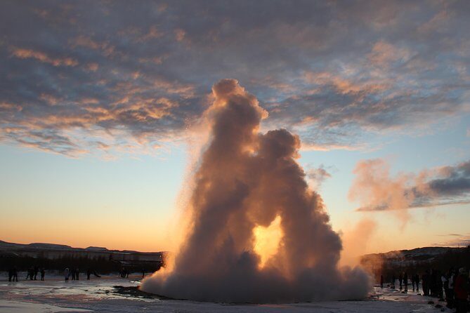 Day Trip to the Golden Circle and Hot spring Geyser by 4WD Jeep from Reykjavik - Pickup, transport, and the reality of a 7.5-hour loop