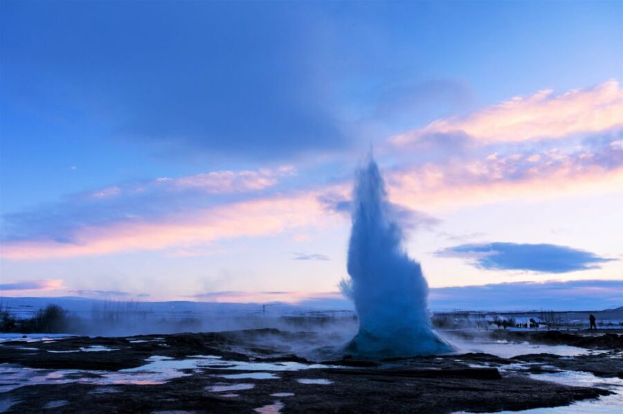From Reykjavik: Best of Golden Circle Guided Tour - Geysir and Strokkur: watching eruptions on an 8-minute clock