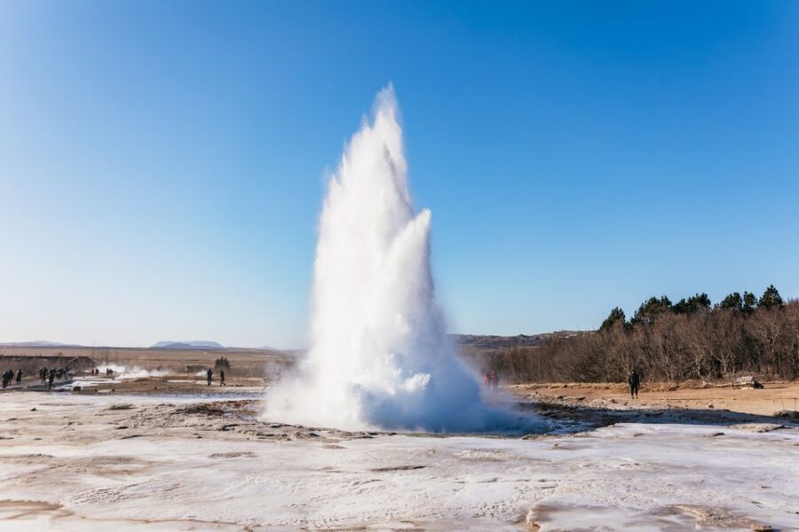From Reykjavik: Golden Circle and Glacier Snowmobiling - Langjökull glacier snowmobiling: what the 1-hour ride really means