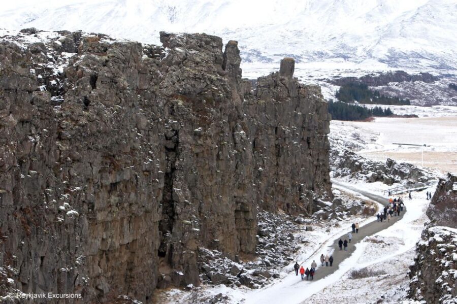 From Reykjavik: Golden Circle and Northern Lights Combo - What to pack: warm layers, sturdy shoes, and battery sanity