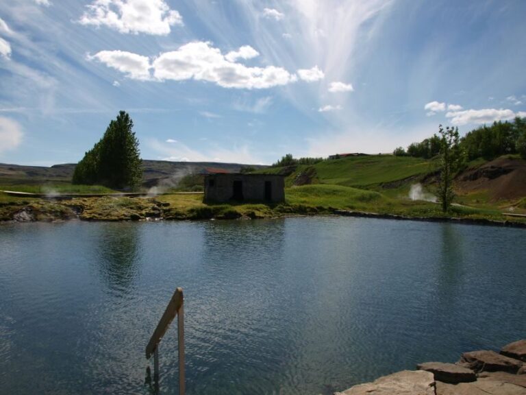 From Reykjavik: Golden Circle and Secret Lagoon Day Tour - Meeting up in Reykjavik without wasting your morning
