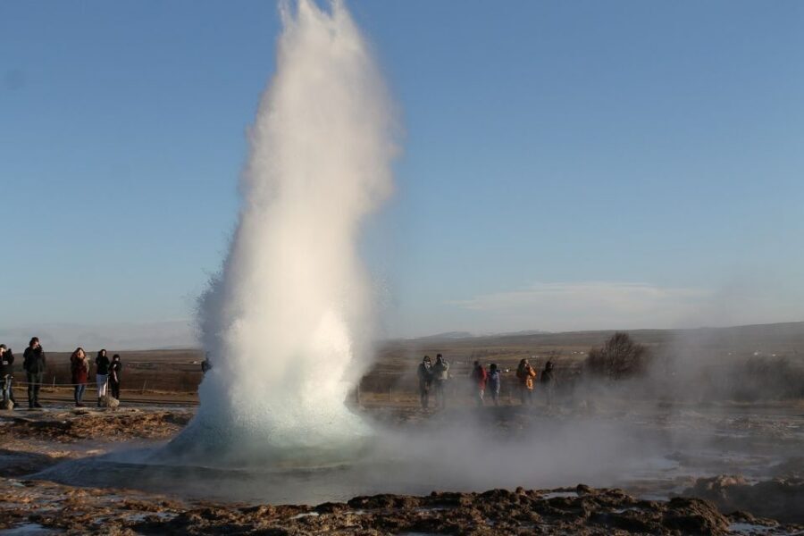 From Reykjavík: Summer 3-Day South Coast/Golden Circle Tour - Hotel comfort: 2 nights with breakfast and private bathrooms