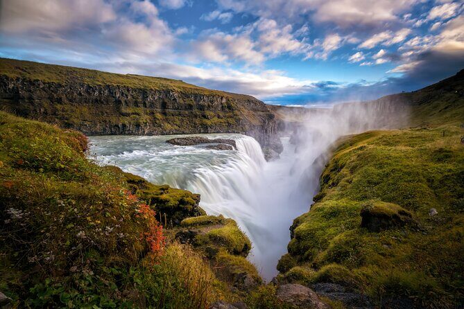 Full-Day Golden Circle Private Tour from Reykjavík - Kerið Crater: an extinct volcano with iron-colored layers