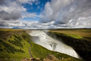 Golden Circle 7 Hours Bus Tour from Reykjavik - Thingvellir National Park: tectonic drama plus Iceland’s political roots
