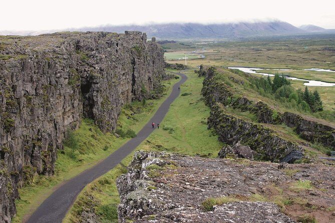 Golden Circle 7 Hours Bus Tour from Reykjavik - The geothermal show at Haukadalur: Strokkur’s eruptions and the muddy extras