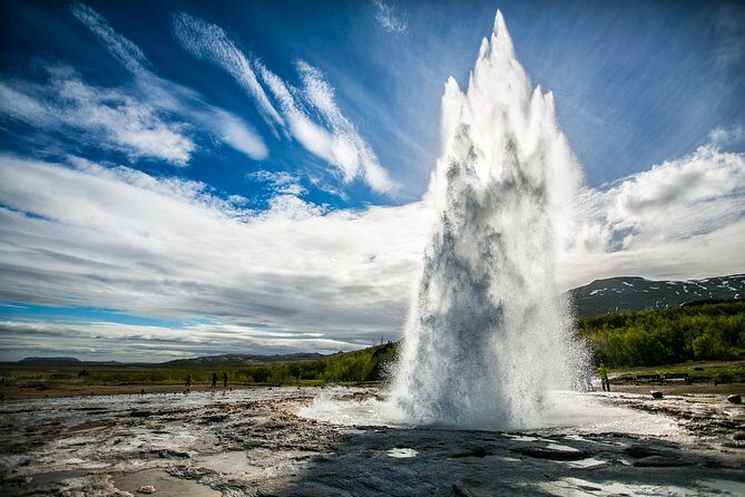 Golden Circle and Glacier Super Jeep Adventure - Thingvellir National Park: quick stop, big meaning, good photo momentum