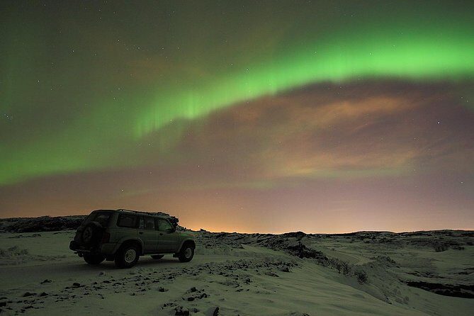 Golden Circle and Northern Lights Superjeep Tour from Reykjavik - After dusk: how the northern lights hunt works