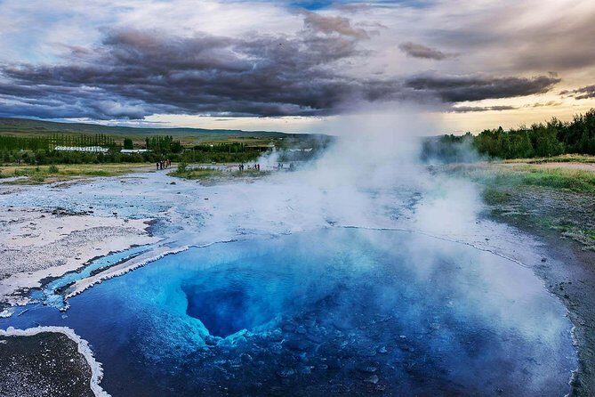 Golden Circle and Sky Lagoon Geothermal Spa Tour from Reykjavik - Sky Lagoon geothermal spa: the infinity pool and Skjól ritual payoff