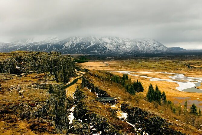 Golden Circle, Kerid and Sky Lagoon Small Group Day Tour - Þingvellir National Park: tectonic plates and where Iceland first governed
