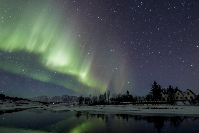 Golden Circle & Northern lights in Iceland - Geysir geothermal area: the boiling earth show at Strokkur speed