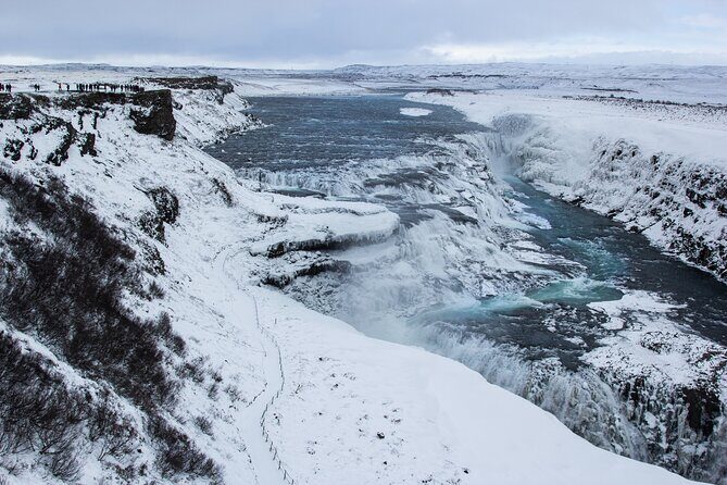 Golden Circle, Secret Lagoon & Friðheimar (Small Group) - Geysir and Strokkur: how to watch an eruption without stressing