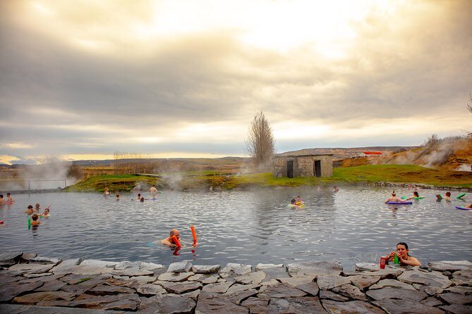 Golden Circle, Secret Lagoon & Kerið Small Group Tour - Guides, Small-Group Timing, and the Wind-and-Traffic Reality