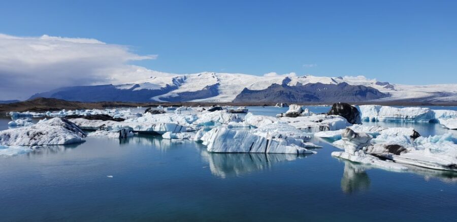 Iceland: 3-Day Golden Circle, South Coast, & Glacier Tour - Day Three: Jökulsárlón Glacier Lagoon, the Boat Option, and Fjáðrárgljúfur