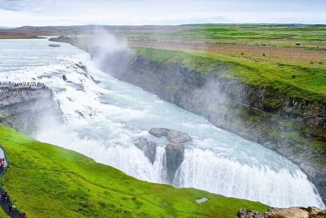 Iceland Golden Circle & Glacier Snowmobiling Guided Experience - Geysir Hot Springs: Strokkur Puts on a Show