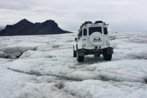 Private Golden Circle Tour by Superjeep from Reykjavik - Superjeep comfort: leather seats, WiFi, GPS, and a small group