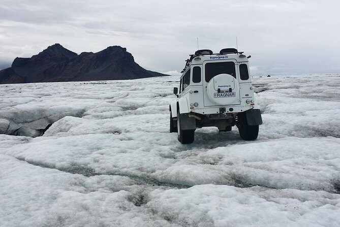 Private Golden Circle Tour by Superjeep from Reykjavik - Superjeep comfort: leather seats, WiFi, GPS, and a small group