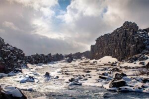 Private Visit Golden Circle Essentials - Geysir: Strokkur’s regular eruptions and a practical lunch window