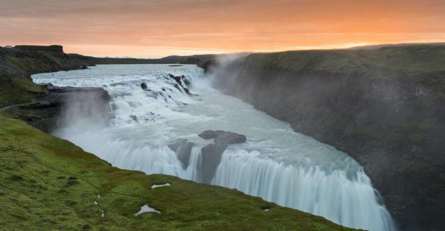 Reykjavik: Golden Circle Afternoon Tour - Þingvellir National Park: the rift valley you can walk into