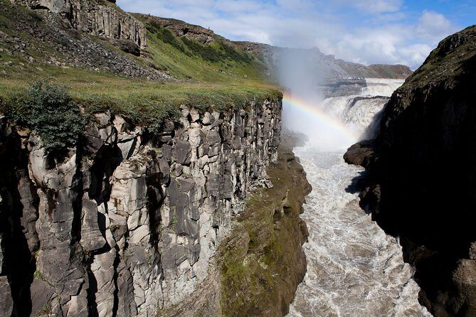 Reykjavik: Golden Circle and Northern Lights Small-Group Tour - Gullfoss: the golden waterfall works in every season
