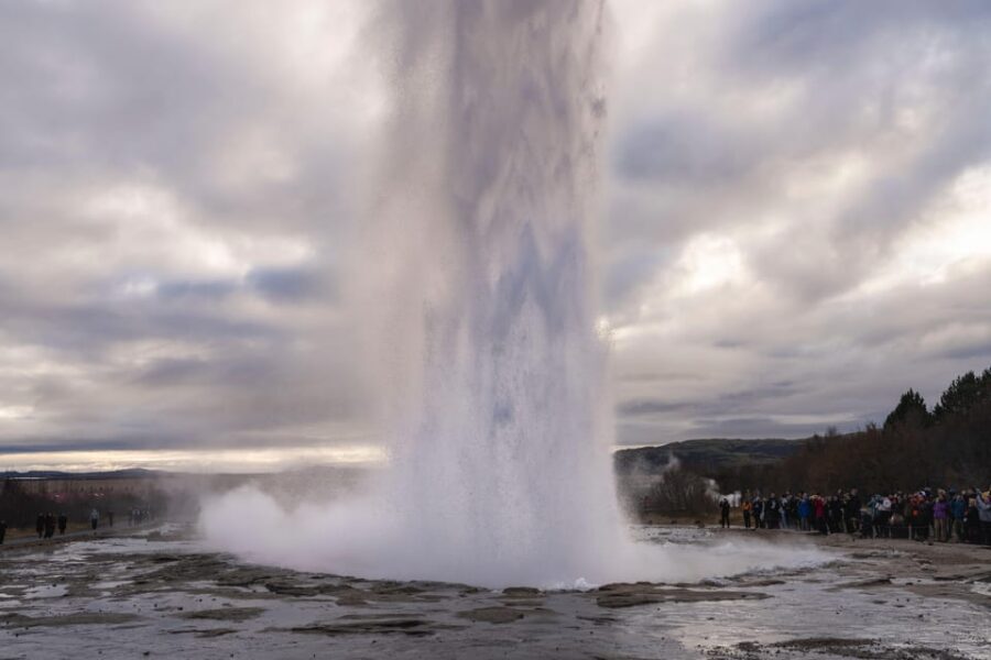 Reykjavík: Golden Circle and Silfra Snorkeling Combo Tour - Guides, Transfers, and Group Flow: The Day’s Real Pace