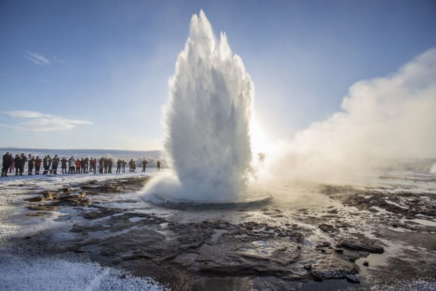 Reykjavík: Golden Circle, Bruarfoss, and Kerid Crater Tour - Getting from Miðborg: plan for the 9:00 start