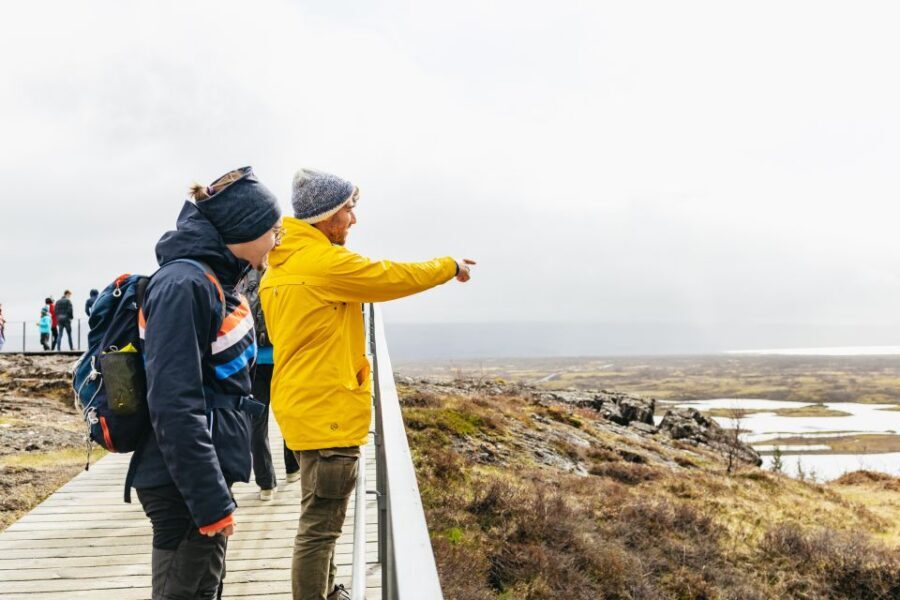 Reykjavik: Golden Circle, Crater & Blue Lagoon Minibus Tour - Kerið Crater Lake: A Short Stop That Still Feels Complete