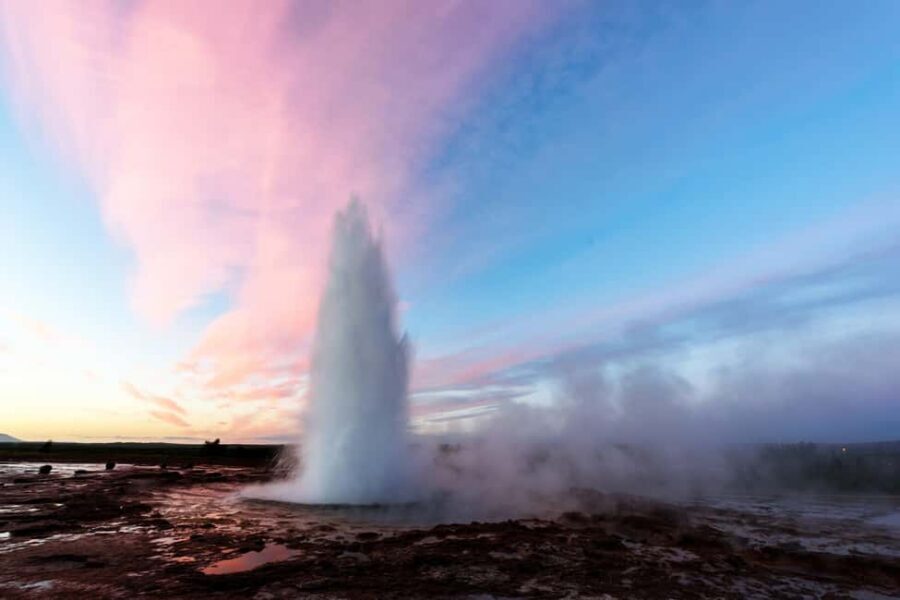 Reykjavík: Golden Circle, Secret Lagoon, & Friðheimar Tour - Golden Circle Plus a Real Swim: what this day feels like