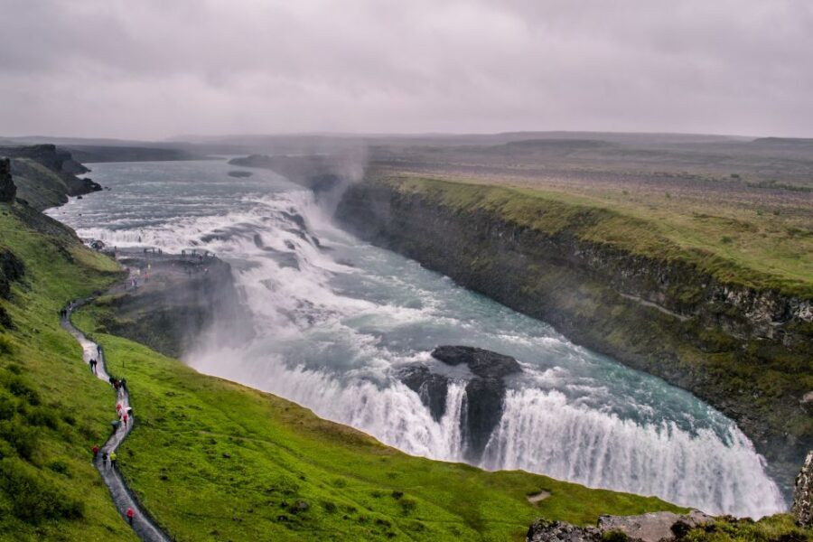 Reykjavik: Golden Circle, Tomato Farm and Kerið Crater Tour - Best for whom (and what to watch out for)