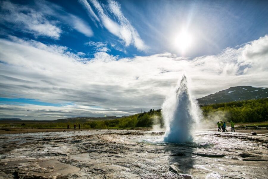 Reykjavik: Golden Circle Tour with Blue Lagoon Visit & Entry - Who should book this Reykjavik Golden Circle with Blue Lagoon tour?