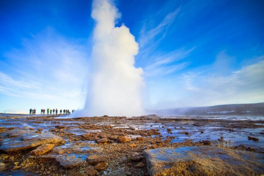 Reykjavik: Private Golden Circle and South Coast Tour - From Reykjavik to Thingvellir via Nesjavallaleid: the scenic warm-up matters