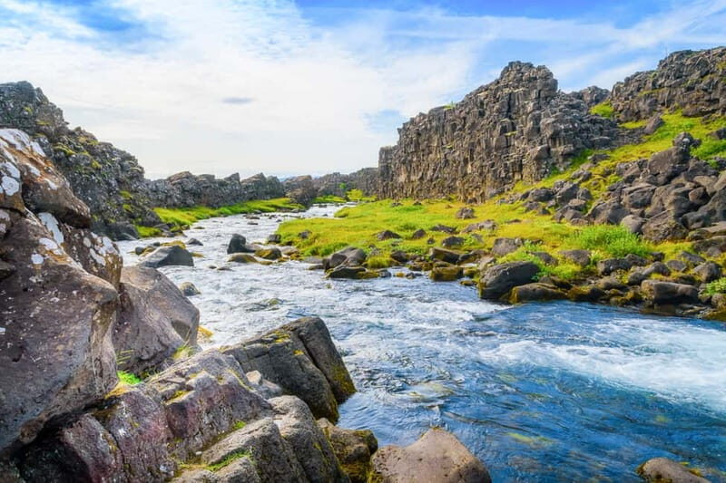 Reykjavik: The Golden Circle Full-Day Tour - Stop 3: Gullfoss, the Golden Falls (and the misty rainbow gamble)