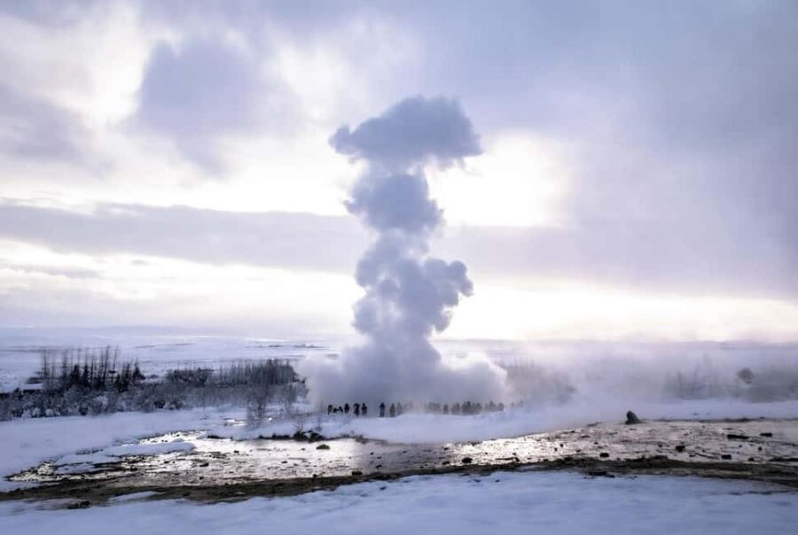 Skarfabakki: Golden Circle Small-Group Full-day Tour - Quick Virta stop: short break, useful reset
