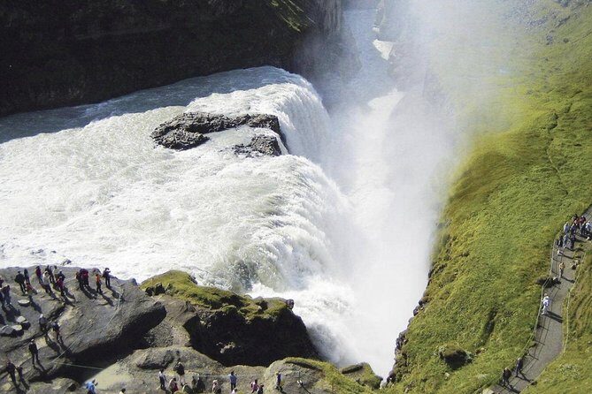 Whale Watching and Golden Circle Tour from Reykjavik - Geysir and Strokkur: watching hot water at work